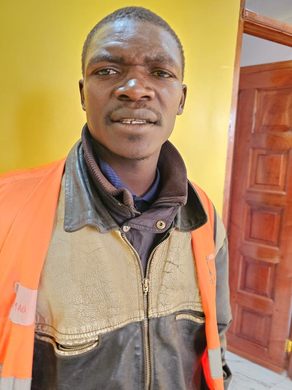Julius Mbata(MAU)